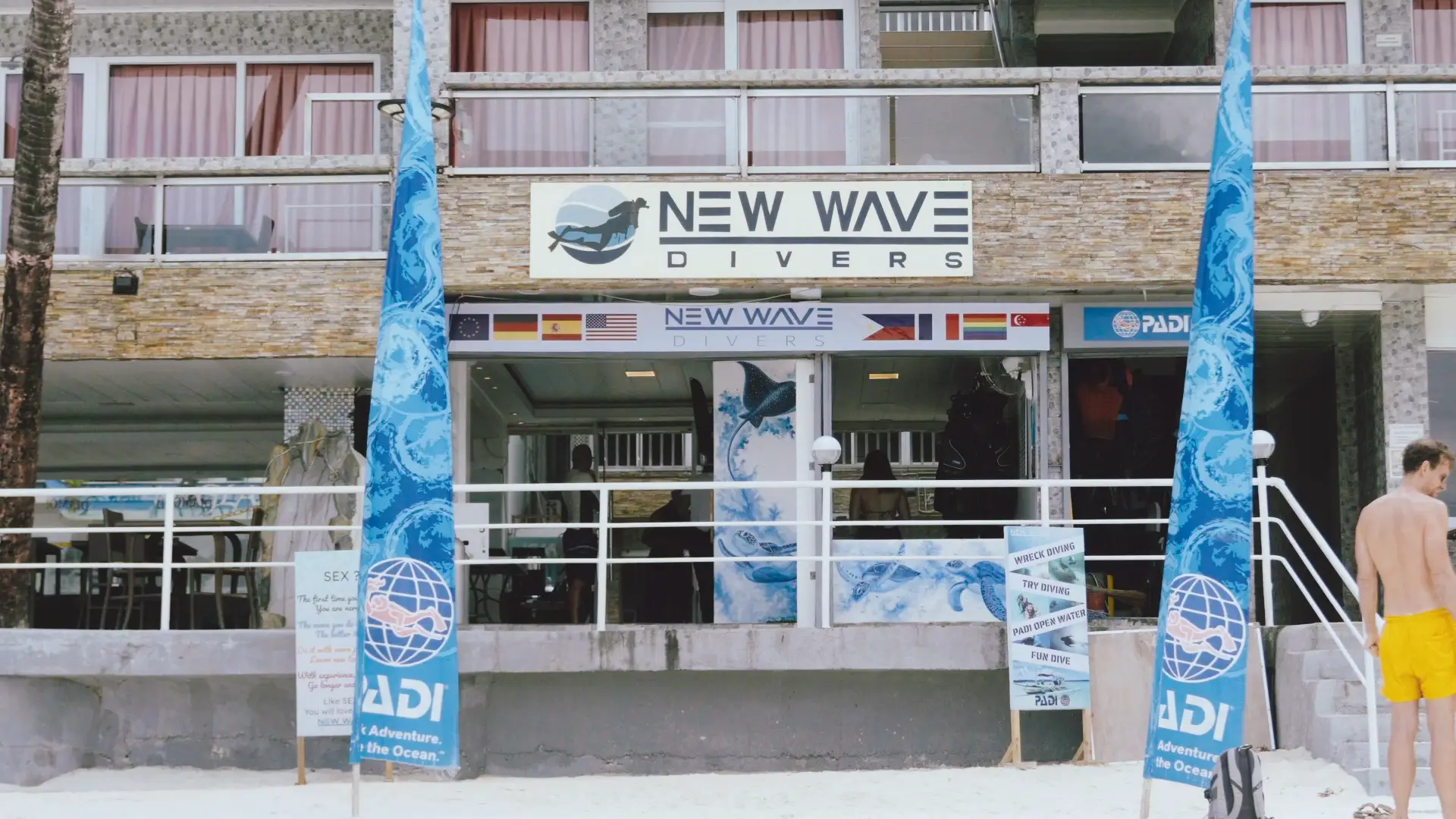 New Wave Divers White Beach